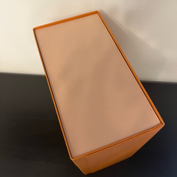 🛍️Louis Vuitton Box 11.75” x 10.5” x 5.75” - Picture 7 of 7